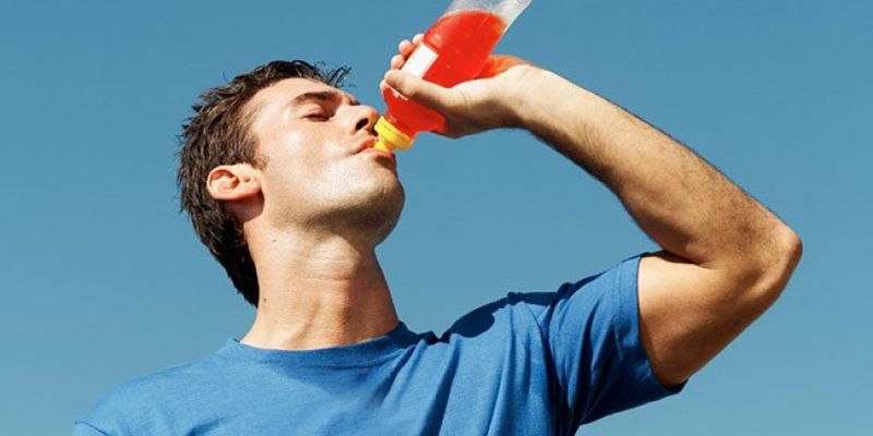 Sử dụng nước tăng lực hợp lý để tránh tăng cân