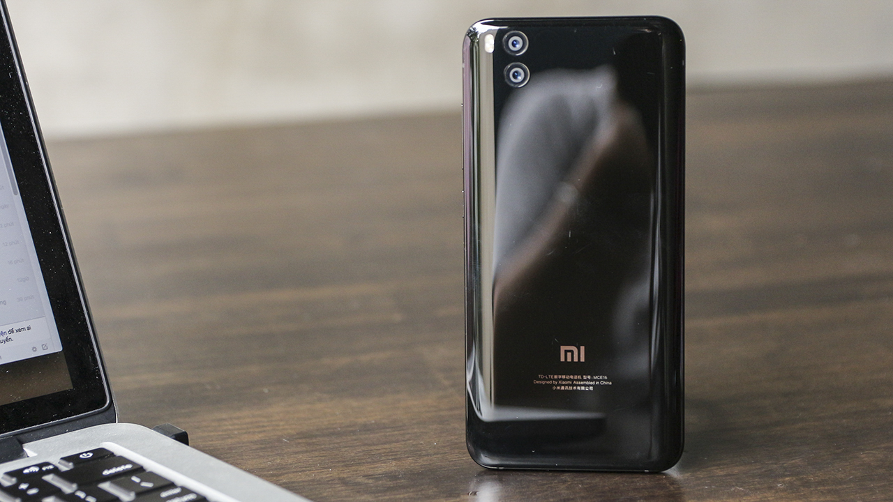 Đánh giá Xiaomi Mi 7