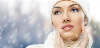 Vì sao cần thoa kem chống nắng trong cả mùa đông?