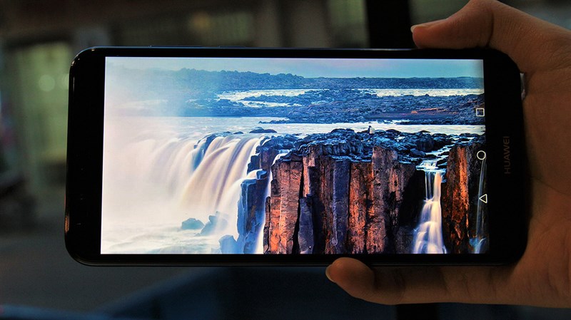 Đánh giá Huawei Y7 Prime 2018