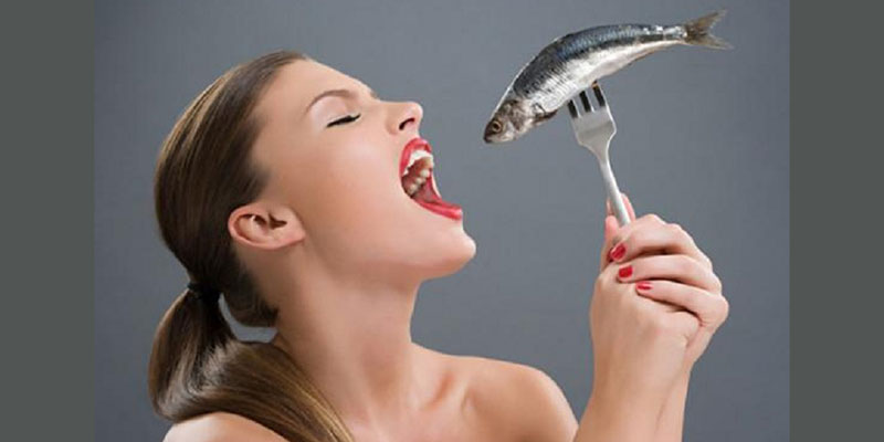 Chẳng may bị hóc xương, hãy áp dụng ngay các cách này