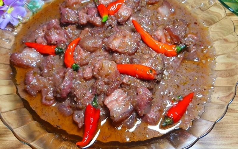 Cách nấu món thịt kho mắm ruốc sả thơm ngon