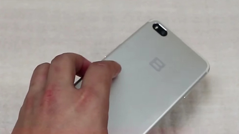 Hình ảnh rò rỉ được cho là của Bphone 3 Hình ảnh rò rỉ được cho là của Bphone 3