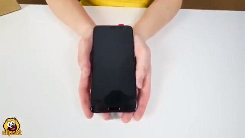 Mở hộp và trên tay nhanh siêu phẩm Huawei P20 Pro