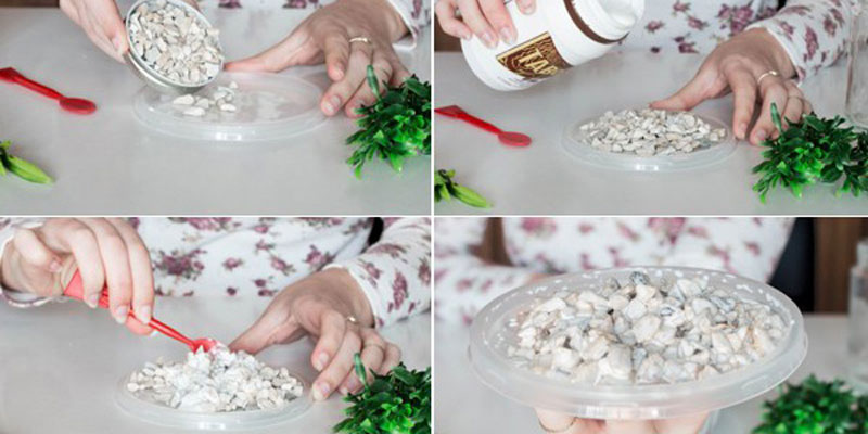 Đầu tiên, bạn cần đổ các hạt đá nhỏ lên trên bề mặt khay nhựa. Rồi sau đó đổ thêm ít keo lên trên lớp đá và trộn đều. Đầu tiên, bạn cần đổ các hạt đá nhỏ lên trên bề mặt khay nhựa. Rồi sau đó đổ thêm ít keo lên trên lớp đá và trộn đều.