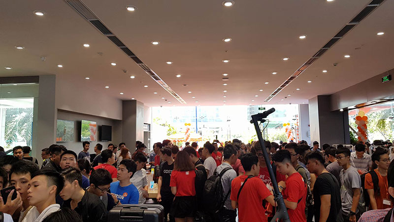 Khai trương Mi Store