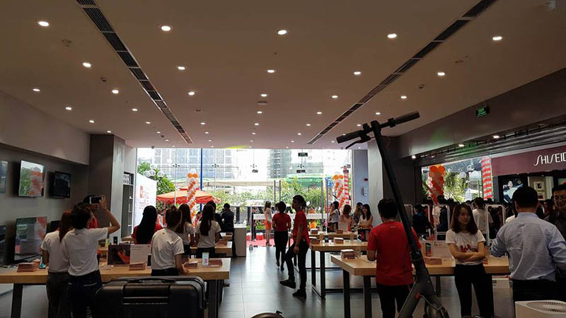 Khai trương Mi Store