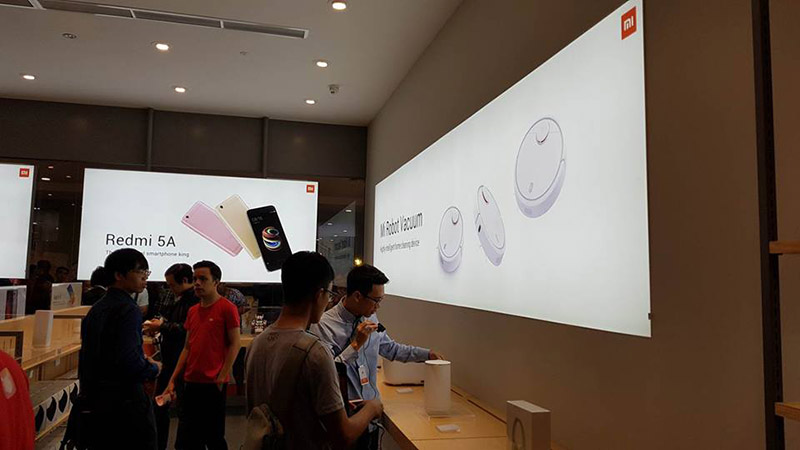 Khai trương Mi Store