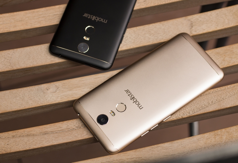 Mobiistar E-Selfie ra mắt: màn hình tràn viền, camera selfie 13 MP, giá chỉ 3 triệu