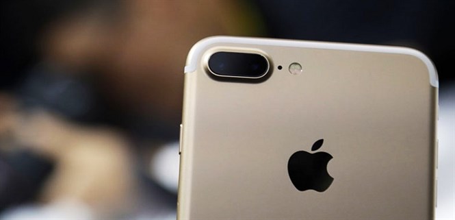 Apple giảm giá thay pin cho iPhone chỉ còn 729.000