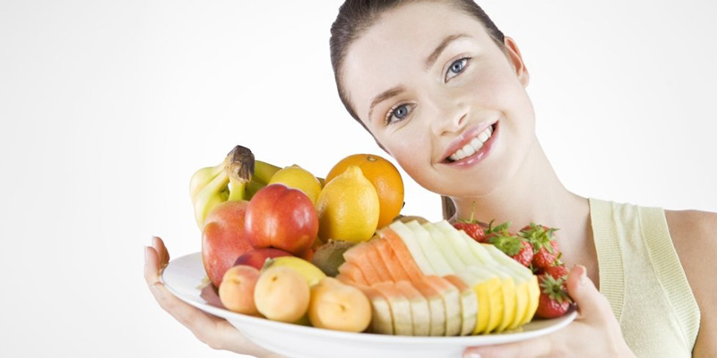 Nếu bạn kết hợp ăn trái cây và protein như lát pho mát hoặc 1 ly sữa sẽ tránh được nguy cơ lượng đường trong máu tăng nhanh