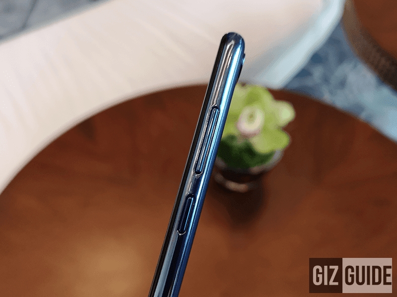 Mở hộp Huawei Y6 2018