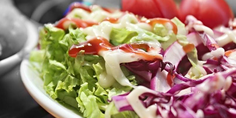 Nên chế biến bắp cải thành salad để đạt hiệu quả cao