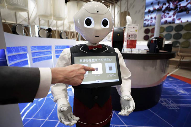 Pepper – robot thông minh hỗ trợ hữu ích cho công việc của con người