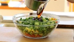 4 loại sốt salad đơn giản và giúp giảm cân hiệu quả