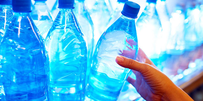 Chai nhựa được tái sử dụng có thể gây nguy hiểm