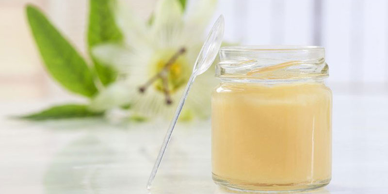 Sữa chua giúp bạn có thể uống phấn hoa dễ dàng