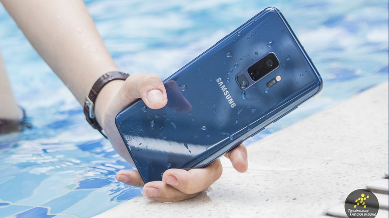 Galaxy S9+ xanh san hô