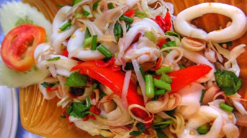 How to make spicy and sour Thai style squid salad very easy