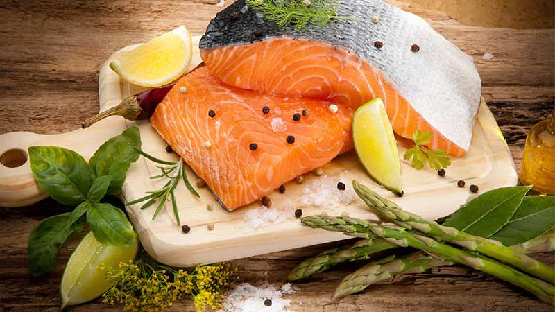 Cá giàu omega-3 tốt trong chu kỳ kinh nguyệt