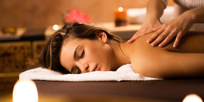 Massage là cách tốt nhất để giải tỏa được những áp lực và giải phóng cơ bắp khỏi cảm giác căng đau sau khi tập luyện. 
