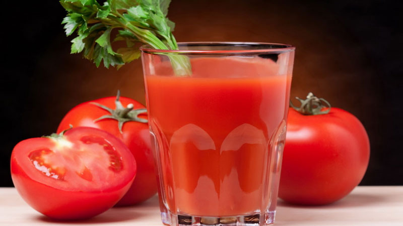 Nước ép cà chua có vị mát và giàu hàm lượng vitamin A