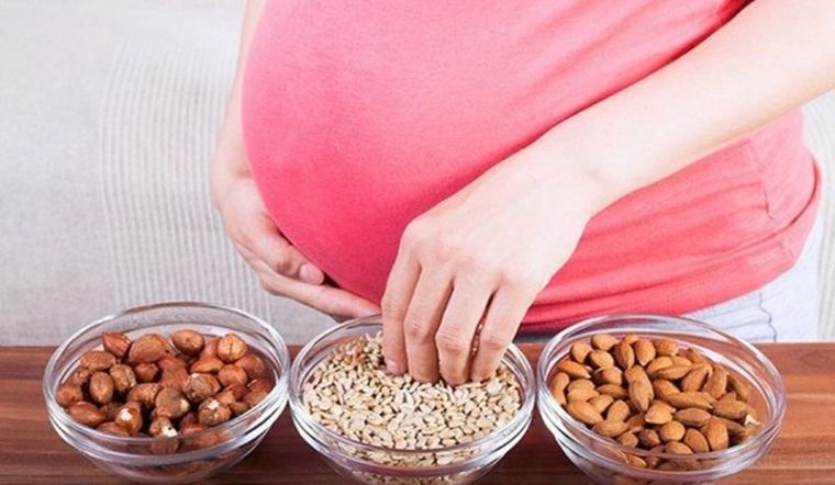 Mách bạn các loại hạt tốt cho bà bầu