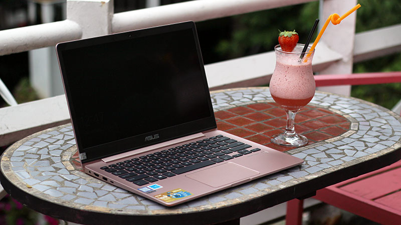 Đánh giá chi tiết Asus Zenbook 13