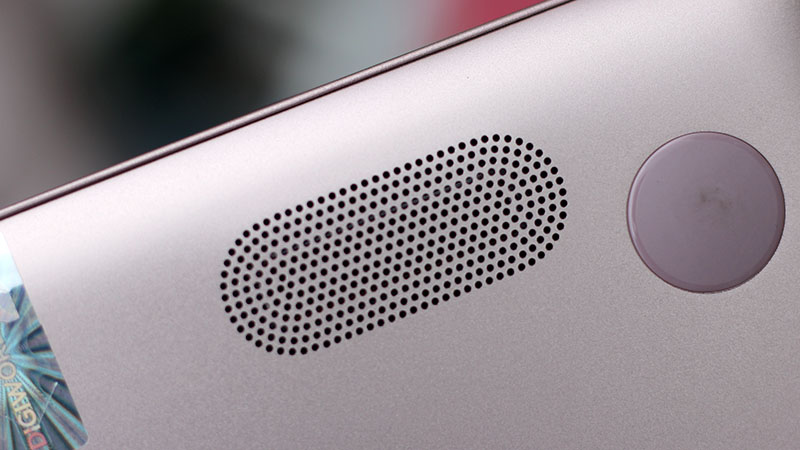 Đánh giá chi tiết Asus Zenbook 13