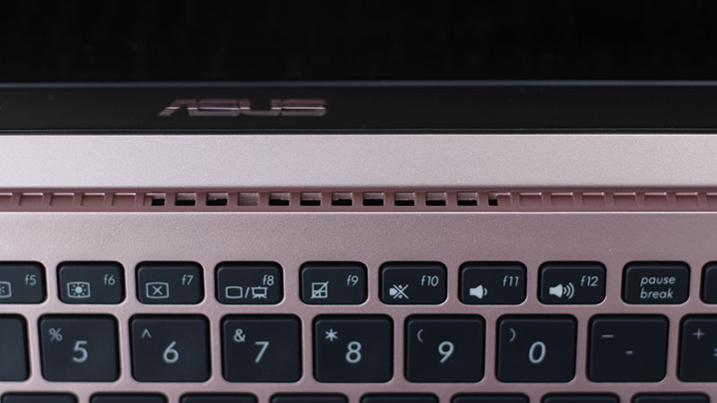 Đánh giá chi tiết Asus Zenbook 13