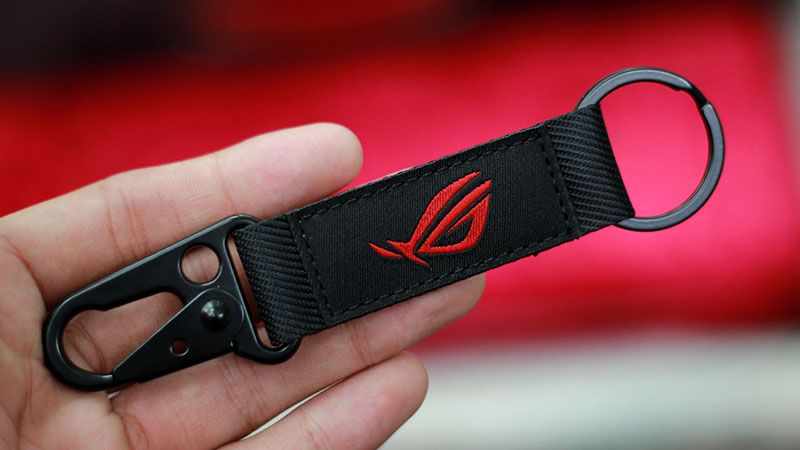 Đánh giá Asus ROG Strix SCAR