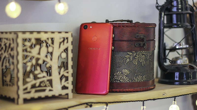 OPPO F5 RAM 6 GB OPPO F5 RAM 6 GB