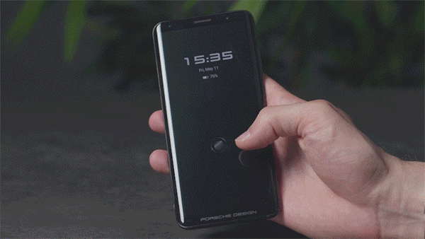 Huawei_Mate_RS_fingerprint_scanner