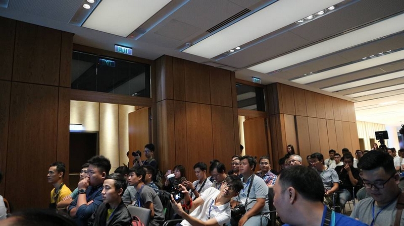 Zenfone 5 ra mắt tại Việt Nam: màn hình tai thỏ, camera kép, giá... - ảnh 5 Zenfone 5 ra mắt tại Việt Nam: màn hình tai thỏ, camera kép, giá... - ảnh 5