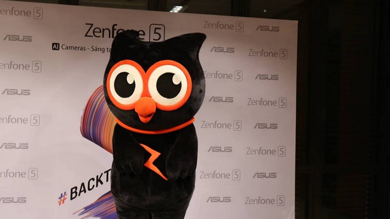 Zenfone 5 ra mắt tại Việt Nam: màn hình tai thỏ, camera kép, giá... - ảnh 6 Zenfone 5 ra mắt tại Việt Nam: màn hình tai thỏ, camera kép, giá... - ảnh 6
