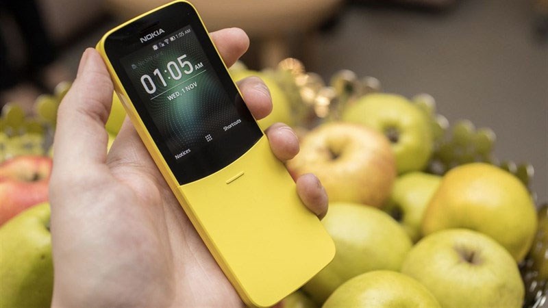 Nokia 8110 4G “quả chuối VÀNG” đã có hàng tại TGDĐ, có giảm giá