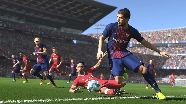 Pro Evolution Soccer là sản phẩm mô phỏng bóng đá của hãng Konami Tokyo