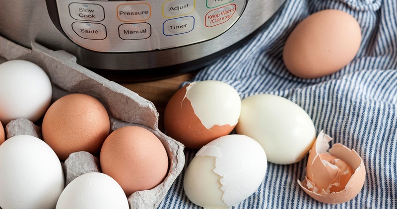 Chọn sai thời gian luộc trứng sẽ không có trứng chín ngon như mong muốn, bạn cần chọn đúng thời gian luộc