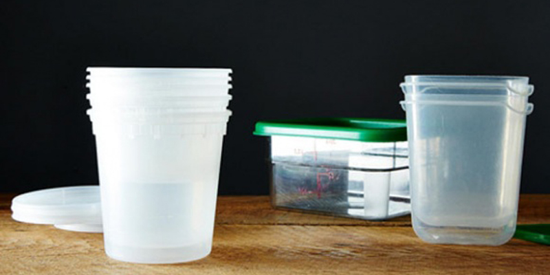 remove the smell of plastic containers