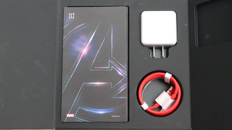OnePlus 6 phiên bản Avengers: Infinity War
