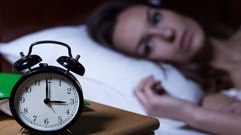 Ăn quá khuya sẽ ảnh hưởng trực tiếp đến giấc ngủ