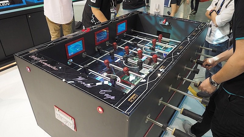 Thích thú với thùng máy PC kiêm bàn banh không đụng hàng