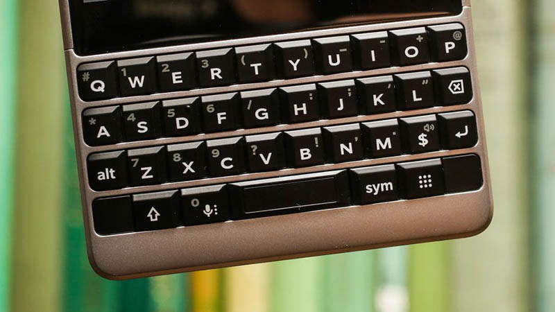 Miếng dán da full viền Blackberry Key2 – Davis.vn