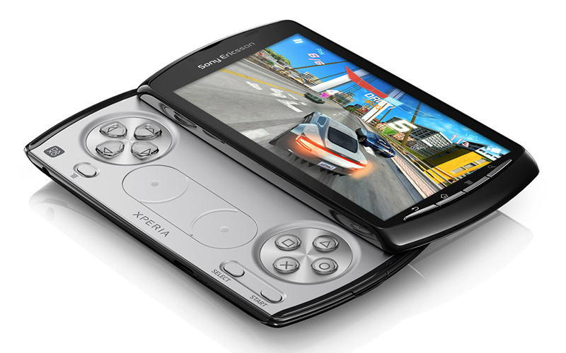 Sự tiến hóa của điện thoại chơi game trong 15 năm qua sony ericsson xperia play 800x500 - Sự tiến hóa của điện thoại chơi game trong 15 năm qua