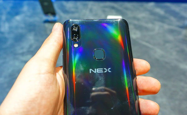 Trên tay Vivo NEX S và NEX A: Hiện thực hóa cảm biến vân tay dưới màn hình - ảnh 5 Trên tay Vivo NEX S và NEX A: Hiện thực hóa cảm biến vân tay dưới màn hình - ảnh 5