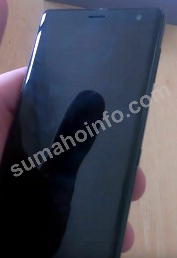 Xperia XZ3 lộ ảnh thực tế cho thấy camera kép và thiết kế quen thuộc - ảnh 2 Xperia XZ3 lộ ảnh thực tế cho thấy camera kép và thiết kế quen thuộc - ảnh 2