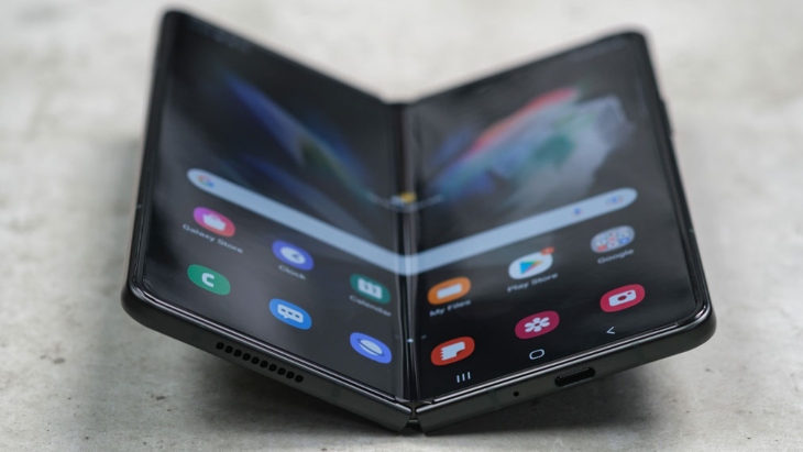 Điện thoại Samsung Galaxy Z Fold3 với thiết kế màn hình gập độc đáo