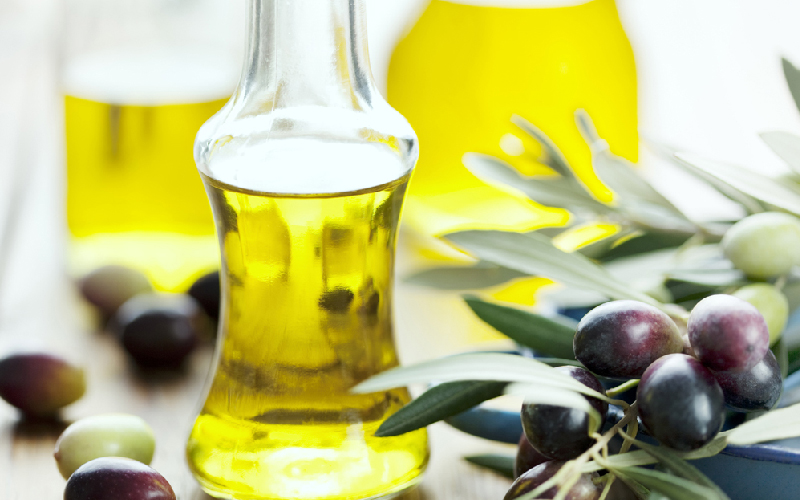 Dầu Olive là sự lựa chọn tuyệt vời dành cho những người bị bệnh thận vì nó là nguồn chất béo lành mạnh và không chứa phốt pho.