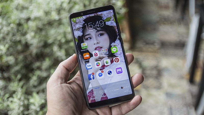 Vivo V7+ Vivo V7+