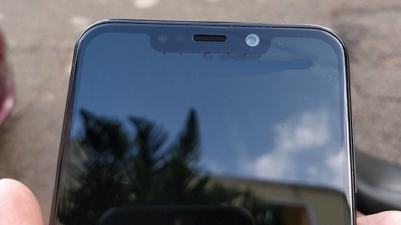 Hình ảnh thực tế trên tay Moto One Power chạy Android One